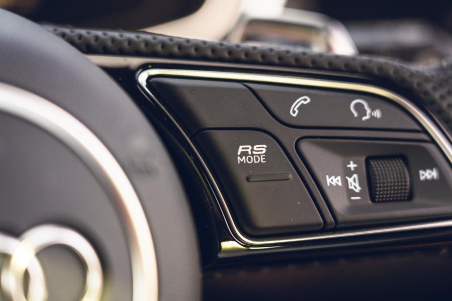Детали интерьера Audi RS4 Avant (B9) 2020 года  (UK) (фото 78 из 80)